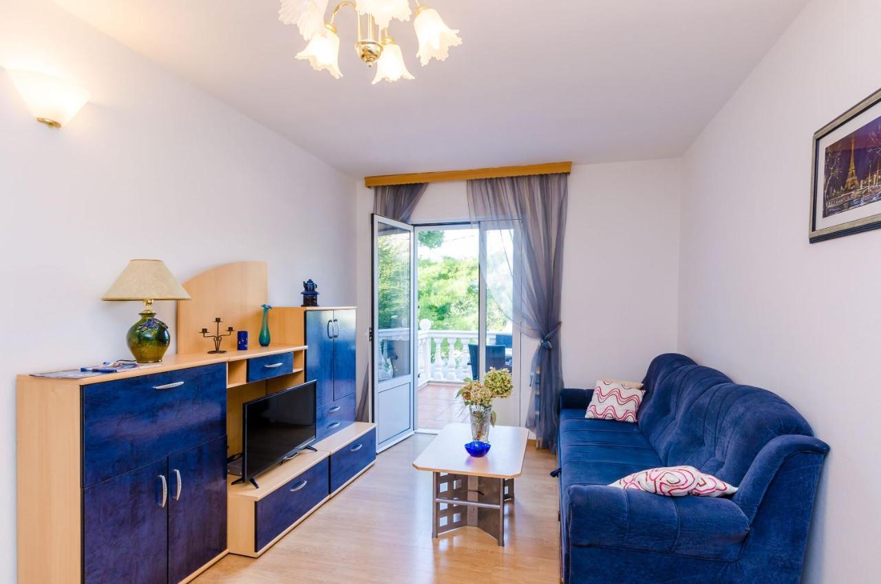Apartment & Rooms Villa Katarina スラノ エクステリア 写真