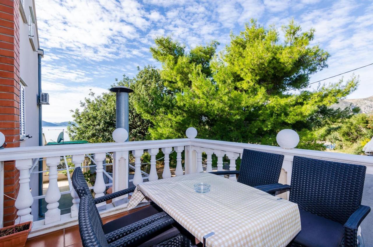 Apartment & Rooms Villa Katarina スラノ エクステリア 写真